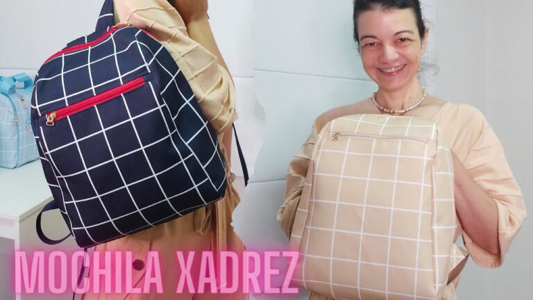 mochila xadrez nas cores azul e bege